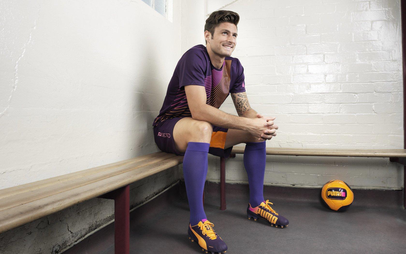 薪资飞跃在即!迪亚斯续约谈判启动,利物浦核心迎生涯转折点